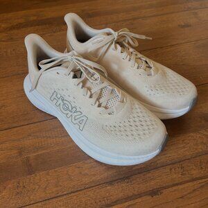 Hoka Mach 6 Women's Size 9 eggnog / vanilla